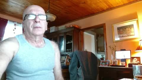 Snapshot of mauriceandre chatting on February 2025 09:04:02 PM Maurice online show from February 2025 09:04:02 PM