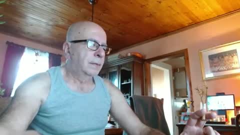 Snapshot of mauriceandre chatting on February 2025 12:55:02 PM Maurice online show from February 2025 12:55:02 PM