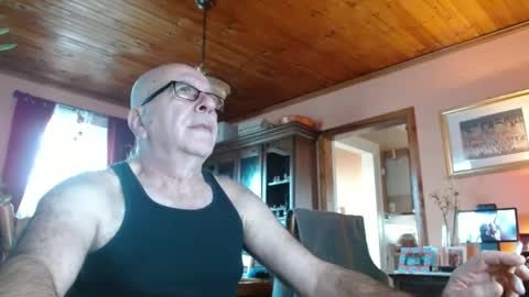 Snapshot of mauriceandre chatting on February 2025 01:46:02 PM Maurice online show from February 2025 01:46:02 PM