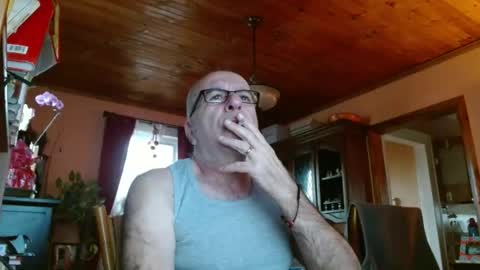 Snapshot of mauriceandre chatting on March 2025 12:09:01 PM Maurice online show from March 2025 12:09:01 PM