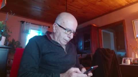 Snapshot of mauriceandre chatting on February 2026 12:15:02 PM Maurice online show from February 2026 12:15:02 PM