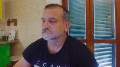 mauro1971 online show from October 2025 12:15:01 PM