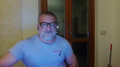 mauro1971 online show from April 2026 11:54:02 PM