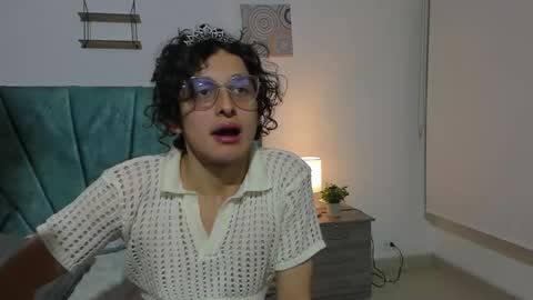 Snapshot of maverick_angel chatting on February 2026 04:01:01 PM Maverick online show from February 2026 04:01:01 PM