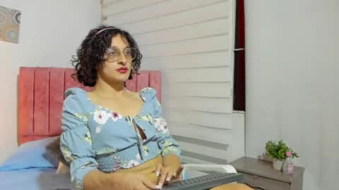 Snapshot of maverick_angel chatting on April 2026 04:07:02 PM Maverick online show from April 2026 04:07:02 PM