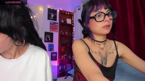 Snapshot of mavimist_ chatting on March 2026 01:27:02 AM mavimist_ online show from March 2026 01:27:02 AM