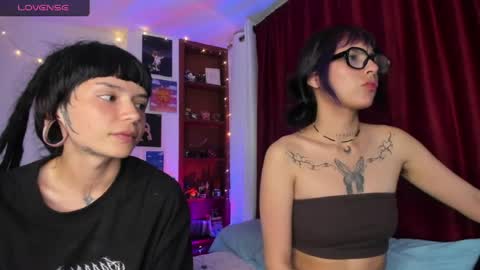 Snapshot of mavimist_ chatting on April 2026 01:47:01 AM mavimist_ online show from April 2026 01:47:01 AM