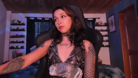 Snapshot of mavis_fuentes chatting on December 2024 10:48:01 PM Hilary online show from December 2024 10:48:01 PM