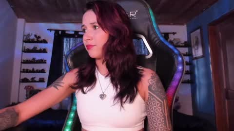 Snapshot of mavis_fuentes chatting on January 2025 10:57:02 PM Hilary online show from January 2025 10:57:02 PM