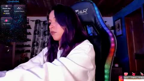 Snapshot of mavis_fuentes chatting on October 2025 11:49:01 PM Hilary online show from October 2025 11:49:01 PM