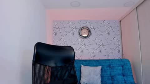 max D. online show from March 2026 12:33:02 PM