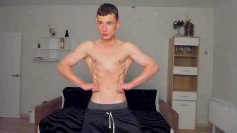 max_foks_ online show from July 2026 05:54:01 AM