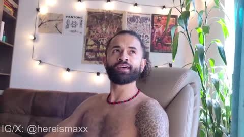 Max Follow me IGX hereismaxx online show from November 2025 02:50:02 PM