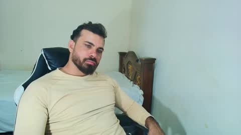 max_love25 online show from October 2025 09:58:02 PM