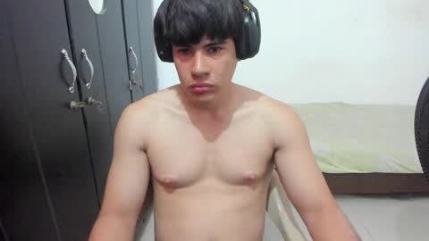 Snapshot of max_miller66 chatting on April 2026 04:26:01 PM Max online show from April 2026 04:26:01 PM