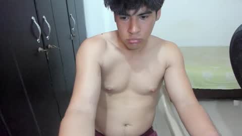 Snapshot of max_miller66 chatting on April 2026 01:22:02 PM Max online show from April 2026 01:22:02 PM