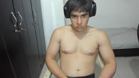 Snapshot of max_miller66 chatting on April 2026 11:18:01 PM Max online show from April 2026 11:18:01 PM