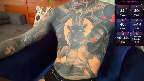 Snapshot of max_reaves chatting on December 2024 01:47:02 AM online show from December 2024 01:47:02 AM