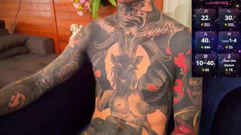 Snapshot of max_reaves chatting on December 2024 02:37:02 AM online show from December 2024 02:37:02 AM