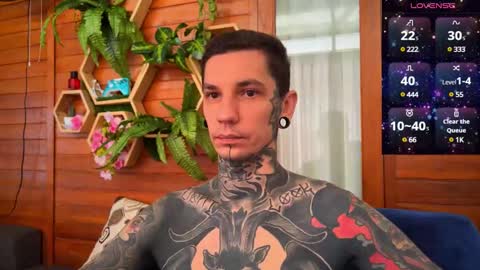 Snapshot of max_reaves chatting on December 2024 02:12:02 AM online show from December 2024 02:12:02 AM