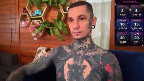 Snapshot of max_reaves chatting on December 2024 02:06:02 AM online show from December 2024 02:06:02 AM