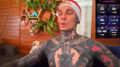 Snapshot of max_reaves chatting on December 2024 05:04:02 AM online show from December 2024 05:04:02 AM