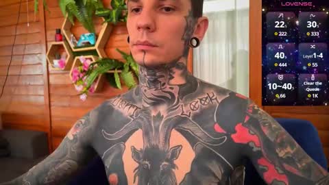 Snapshot of max_reaves chatting on January 2025 07:05:01 AM online show from January 2025 07:05:01 AM