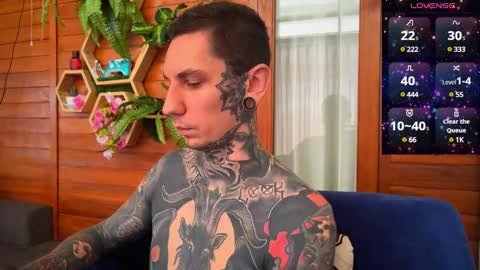 Snapshot of max_reaves chatting on January 2025 03:02:01 AM online show from January 2025 03:02:01 AM