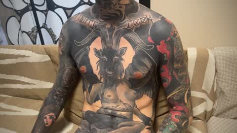 Snapshot of max_reaves chatting on January 2025 11:23:02 AM online show from January 2025 11:23:02 AM