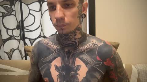 Snapshot of max_reaves chatting on January 2025 06:35:02 AM online show from January 2025 06:35:02 AM