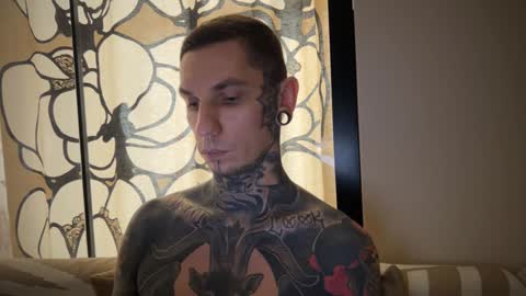 Snapshot of max_reaves chatting on January 2025 09:19:01 AM online show from January 2025 09:19:01 AM