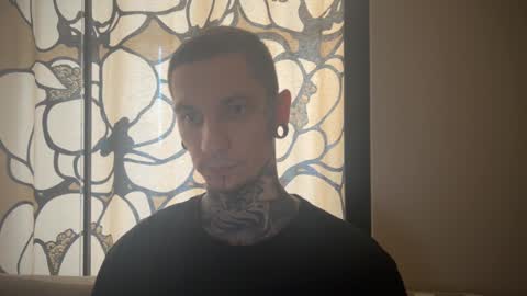 Snapshot of max_reaves chatting on January 2025 11:00:02 AM online show from January 2025 11:00:02 AM