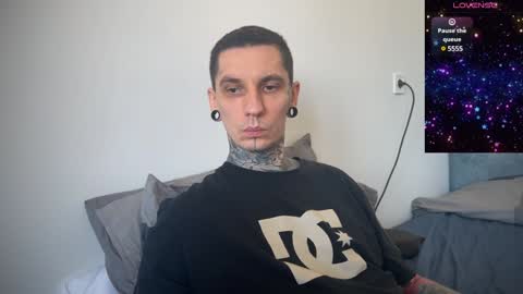 Snapshot of max_reaves chatting on February 2025 11:08:02 AM online show from February 2025 11:08:02 AM