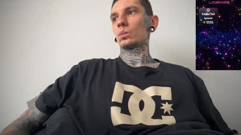 Snapshot of max_reaves chatting on February 2025 09:57:02 AM online show from February 2025 09:57:02 AM