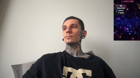 Snapshot of max_reaves chatting on February 2025 10:15:01 AM online show from February 2025 10:15:01 AM