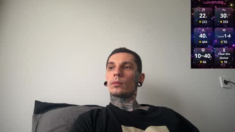 Snapshot of max_reaves chatting on February 2025 01:32:01 PM online show from February 2025 01:32:01 PM