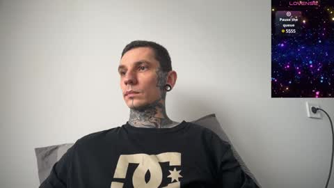 Snapshot of max_reaves chatting on February 2025 10:19:01 AM online show from February 2025 10:19:01 AM