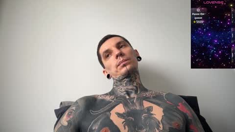 Snapshot of max_reaves chatting on February 2025 10:07:02 AM online show from February 2025 10:07:02 AM