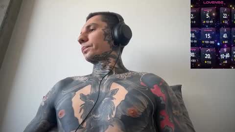 Snapshot of max_reaves chatting on February 2025 07:12:02 AM online show from February 2025 07:12:02 AM