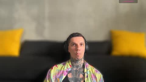 Snapshot of max_reaves chatting on September 2025 07:08:01 AM online show from September 2025 07:08:01 AM