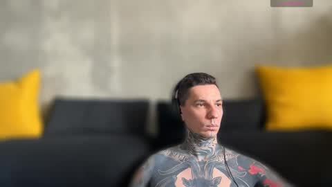 Snapshot of max_reaves chatting on September 2025 05:07:01 AM online show from September 2025 05:07:01 AM