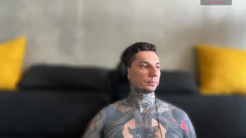 Snapshot of max_reaves chatting on September 2025 06:04:02 AM online show from September 2025 06:04:02 AM