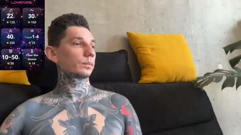 Snapshot of max_reaves chatting on November 2025 05:20:02 AM online show from November 2025 05:20:02 AM