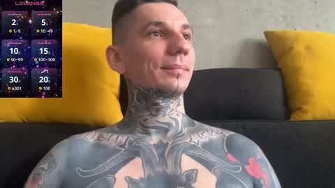 Snapshot of max_reaves chatting on November 2025 06:12:01 AM online show from November 2025 06:12:01 AM