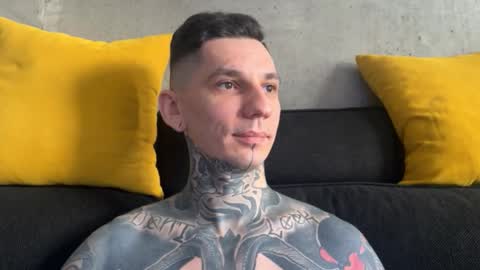 Snapshot of max_reaves chatting on December 2025 06:31:01 AM online show from December 2025 06:31:01 AM