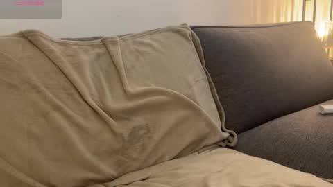 Snapshot of max_reaves chatting on February 2026 06:45:02 AM online show from February 2026 06:45:02 AM