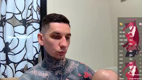 Snapshot of max_reaves chatting on March 2026 06:42:02 AM online show from March 2026 06:42:02 AM