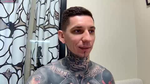 Snapshot of max_reaves chatting on March 2026 06:40:01 AM online show from March 2026 06:40:01 AM