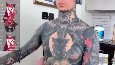 Snapshot of max_reaves chatting on April 2026 07:01:01 AM online show from April 2026 07:01:01 AM