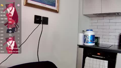 Snapshot of max_reaves chatting on April 2026 06:25:02 AM online show from April 2026 06:25:02 AM